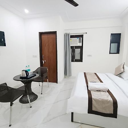 Hotel Krishna Tower دلهي المظهر الخارجي الصورة