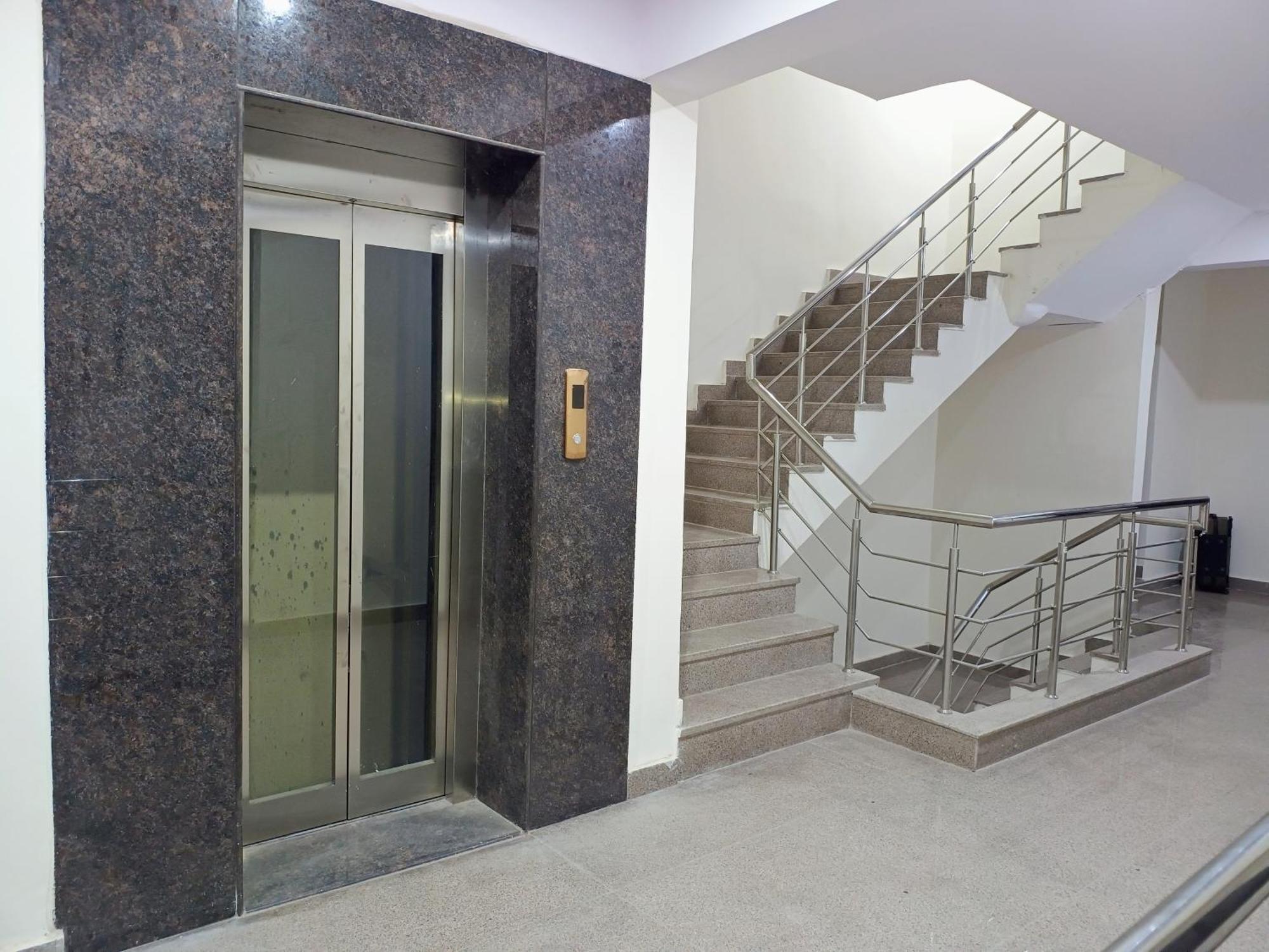 Hotel Krishna Tower دلهي المظهر الخارجي الصورة