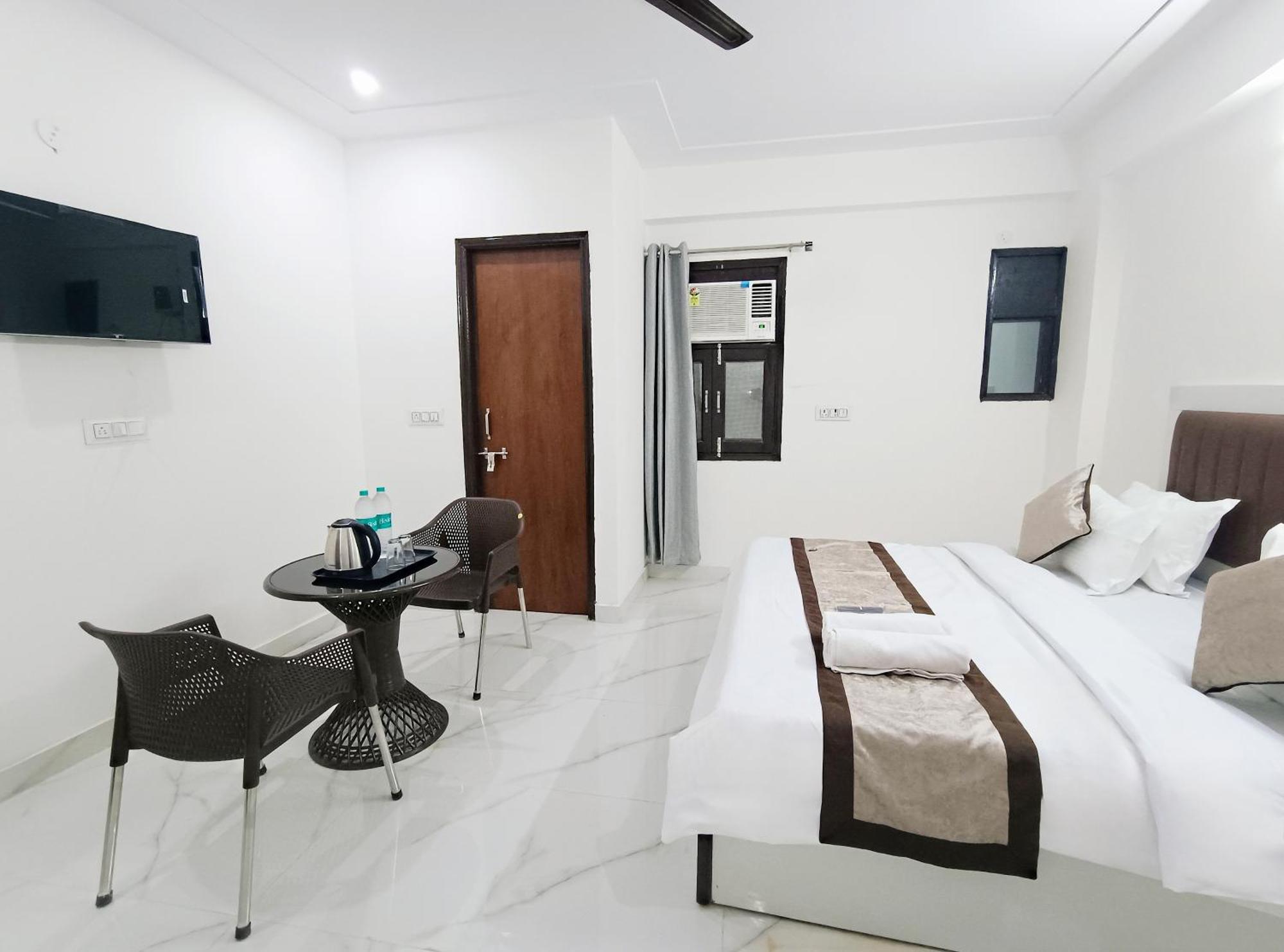 Hotel Krishna Tower دلهي المظهر الخارجي الصورة