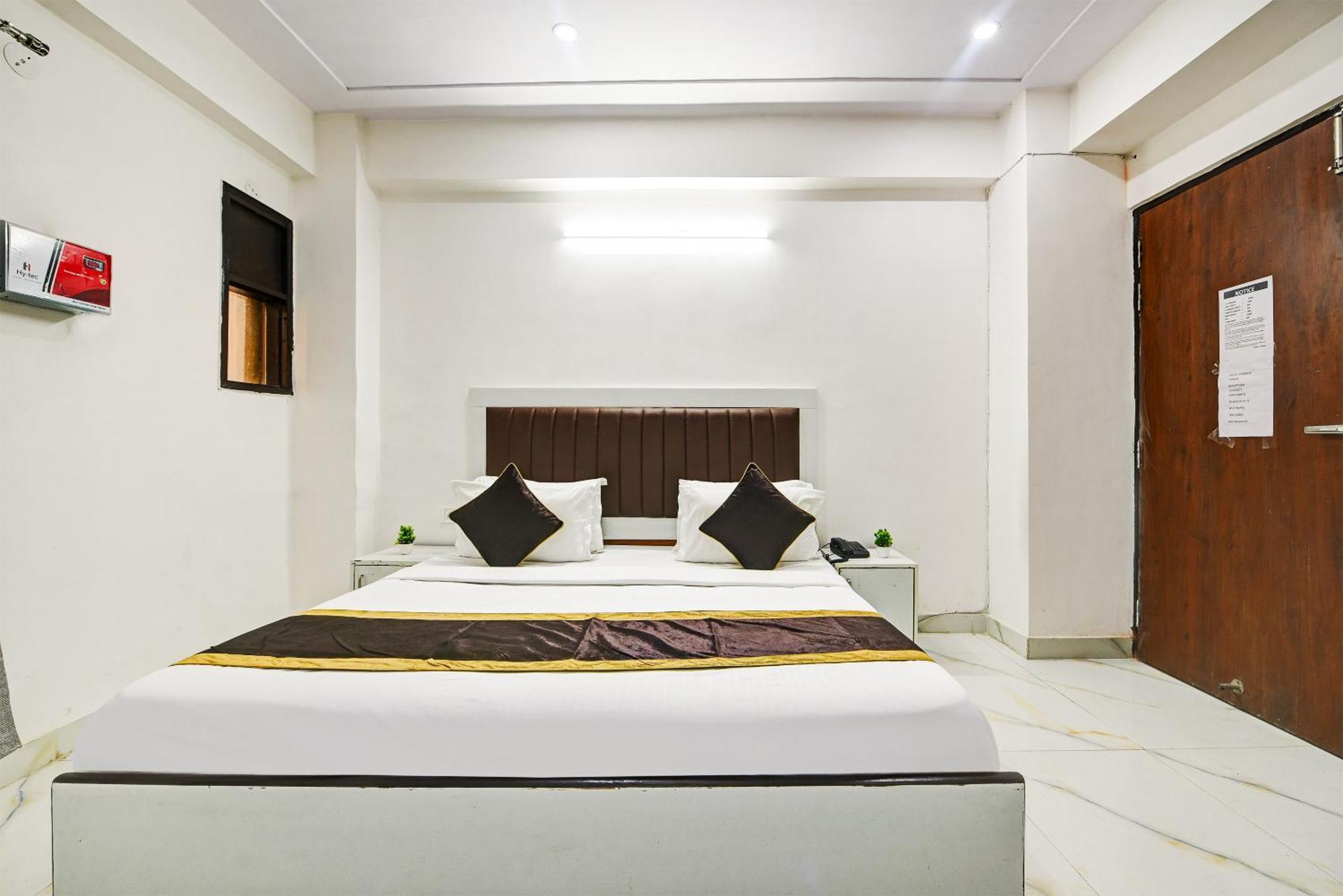 Hotel Krishna Tower دلهي المظهر الخارجي الصورة