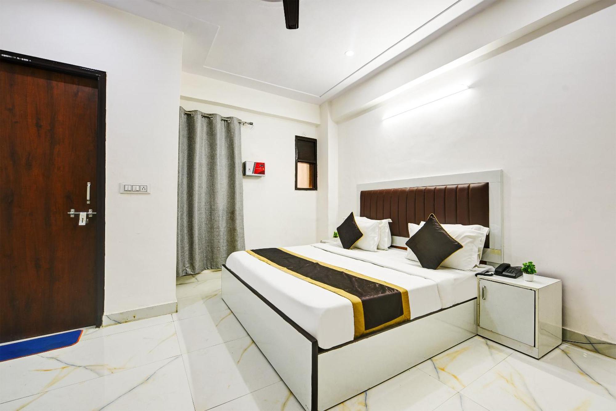 Hotel Krishna Tower دلهي المظهر الخارجي الصورة