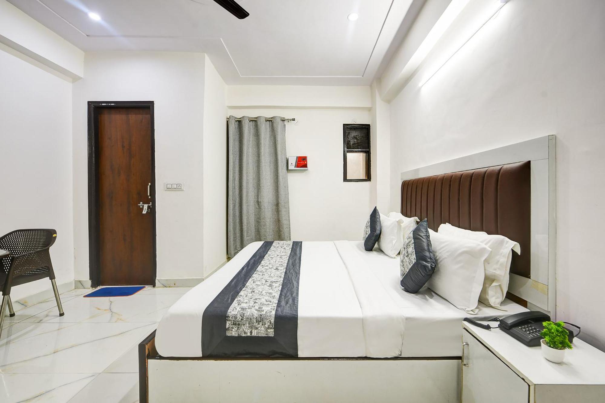 Hotel Krishna Tower دلهي المظهر الخارجي الصورة