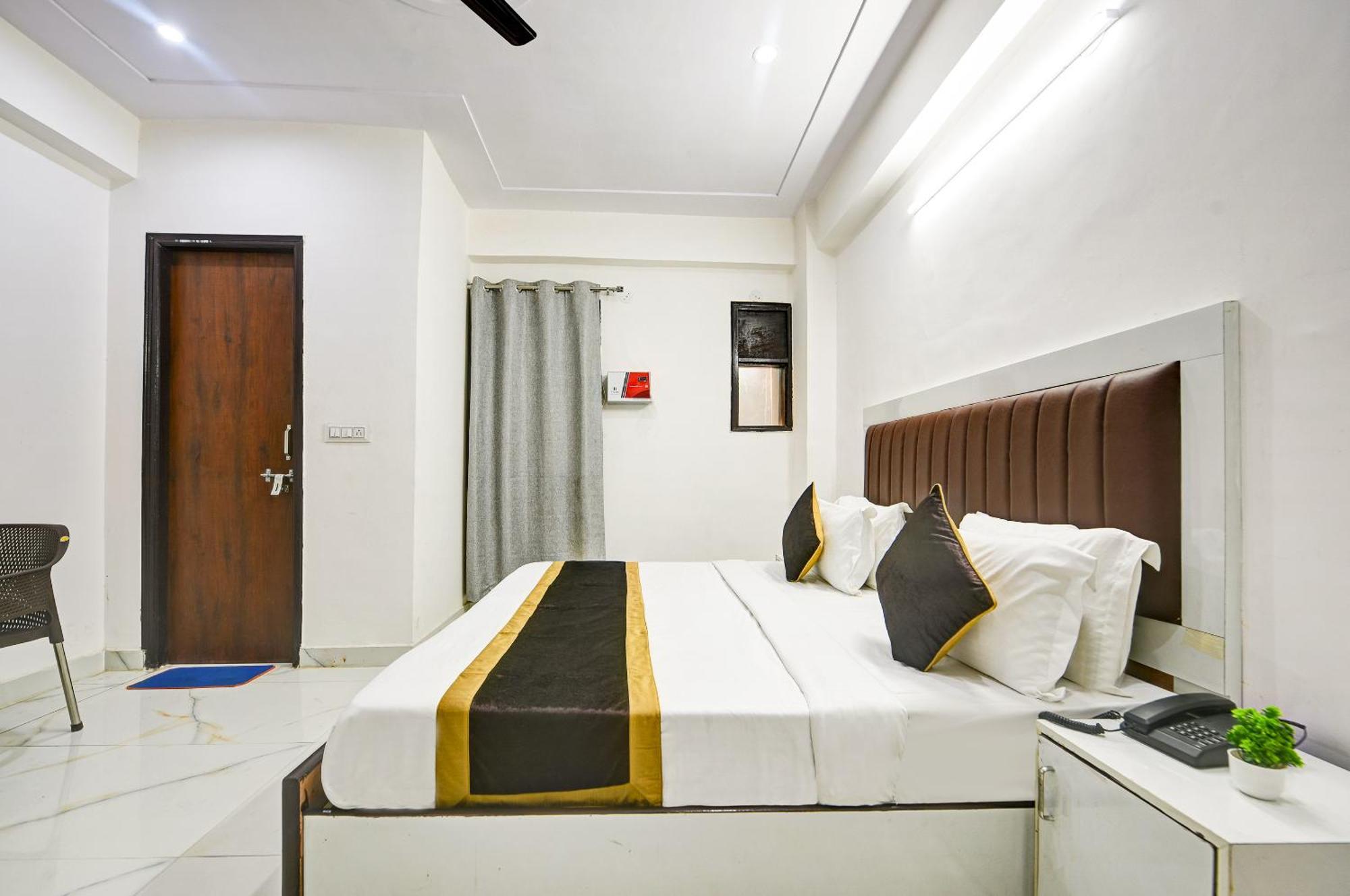 Hotel Krishna Tower دلهي المظهر الخارجي الصورة