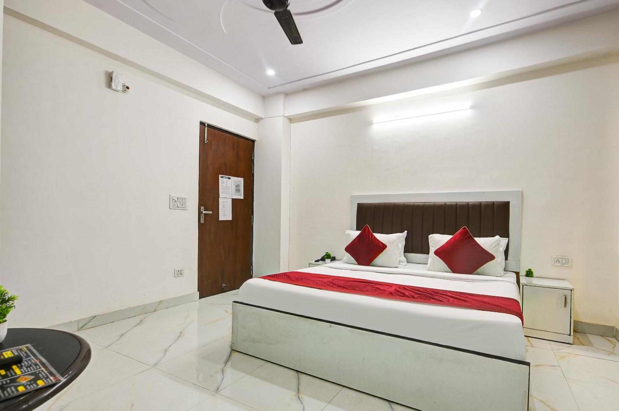 Hotel Krishna Tower دلهي المظهر الخارجي الصورة