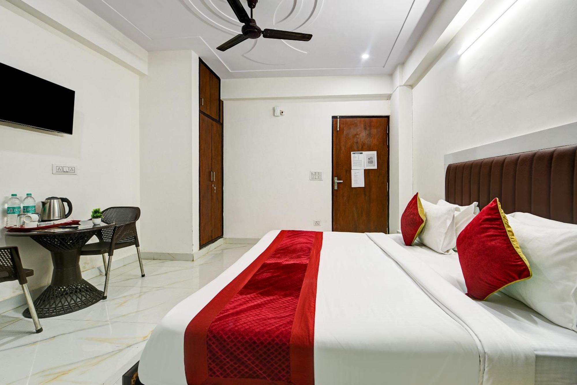 Hotel Krishna Tower دلهي المظهر الخارجي الصورة