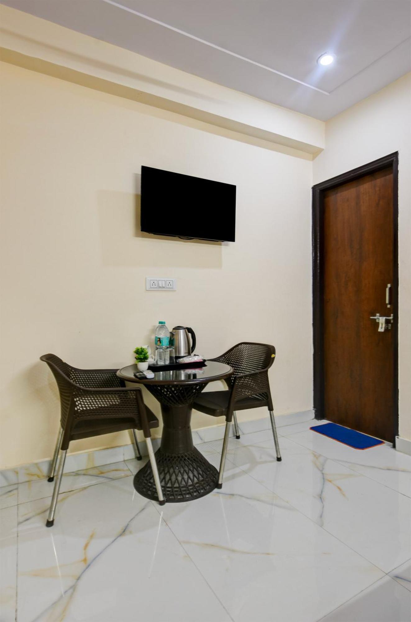Hotel Krishna Tower دلهي المظهر الخارجي الصورة