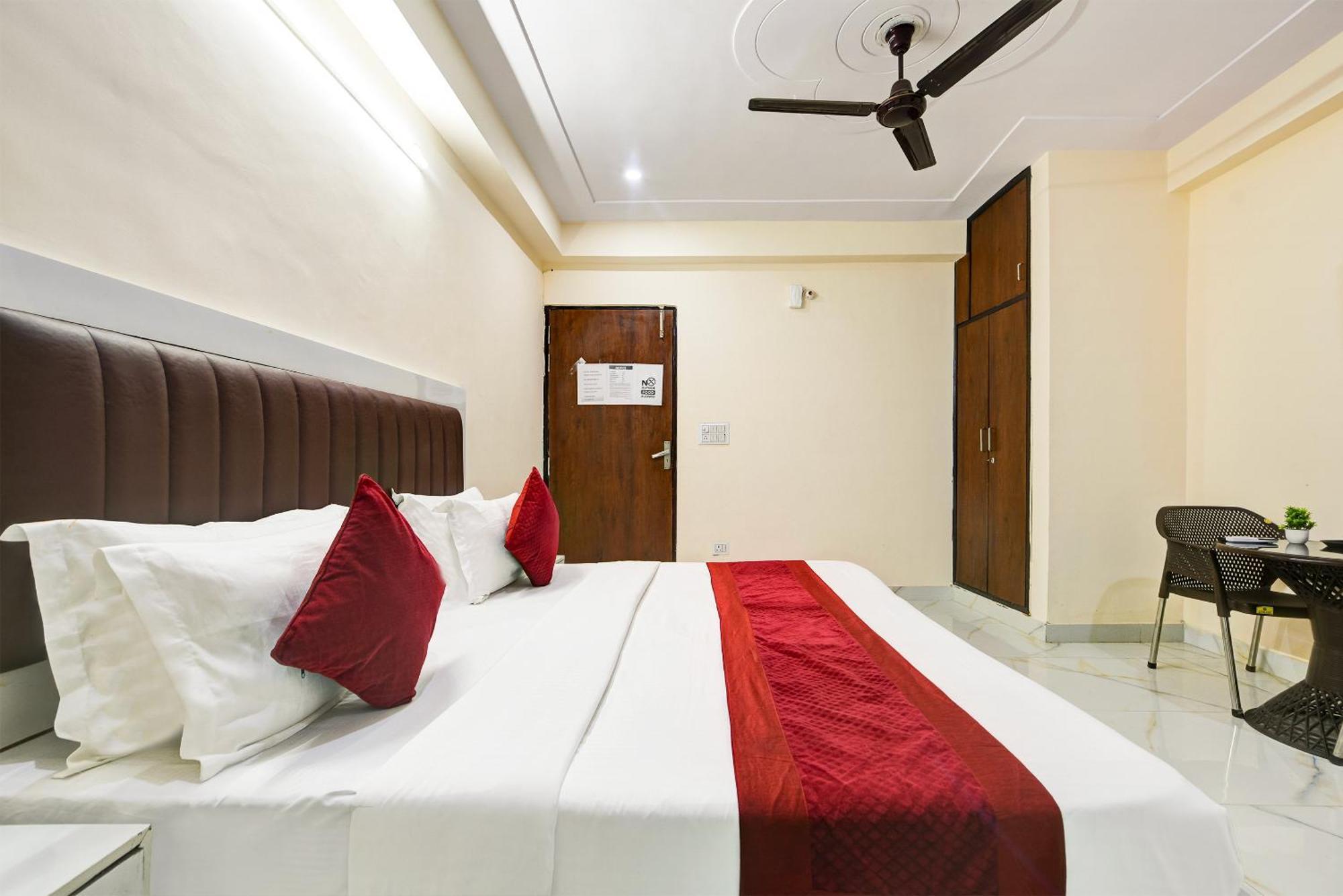 Hotel Krishna Tower دلهي المظهر الخارجي الصورة