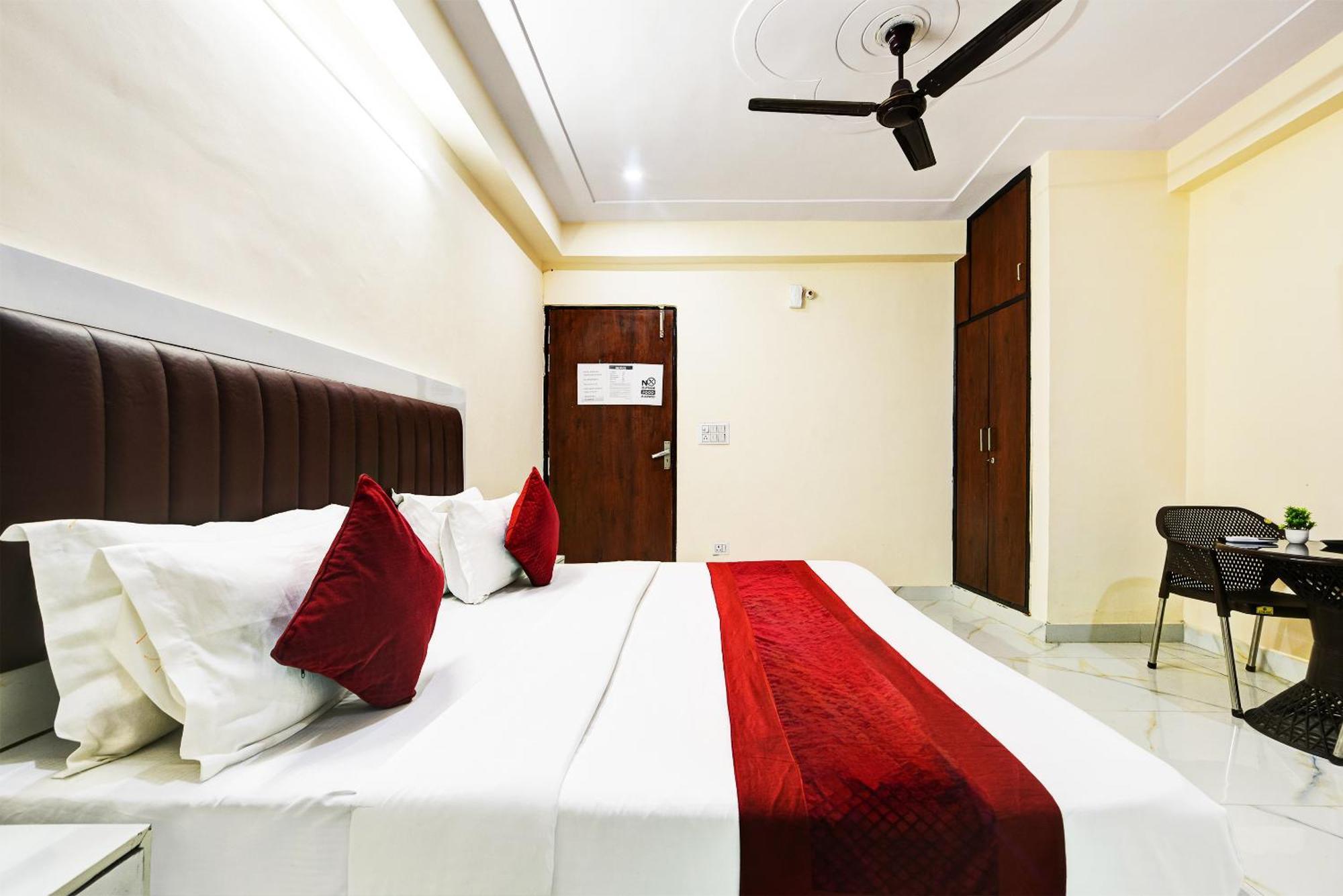 Hotel Krishna Tower دلهي المظهر الخارجي الصورة